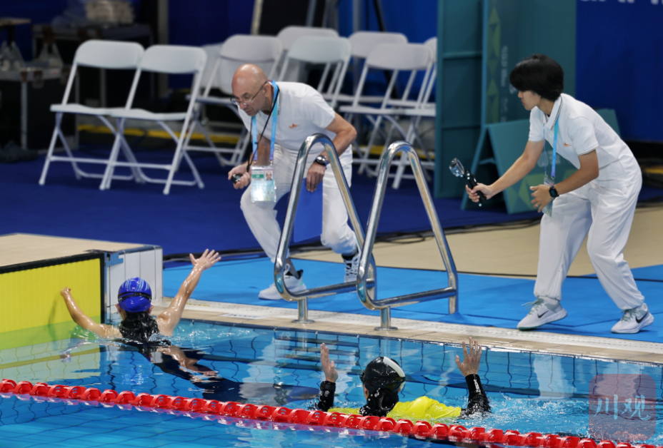 bt, 潜水女子动 bt, 潜水女子动