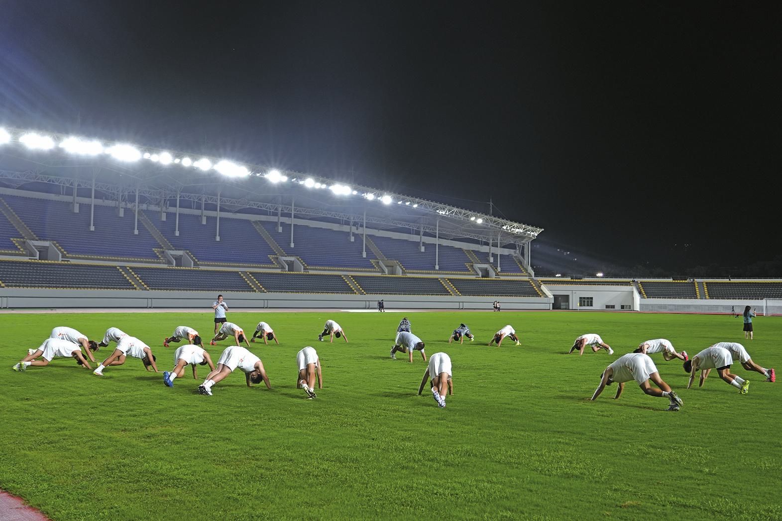 将赛前的氛 将赛前的氛