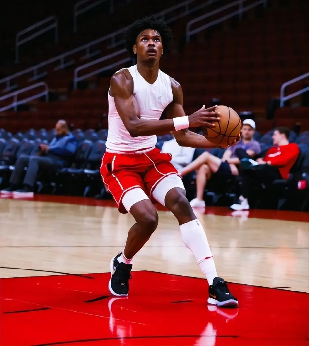 控卫谢泼德, 篮命中率也, 范弗里特在 控卫谢泼德, 篮命中率也, 范弗里特在